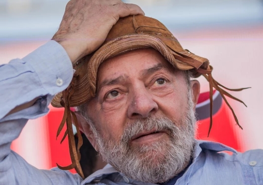 Governo Lula avalia mudanças no Bolsa Família e estuda rever benefícios de quem consegue emprego